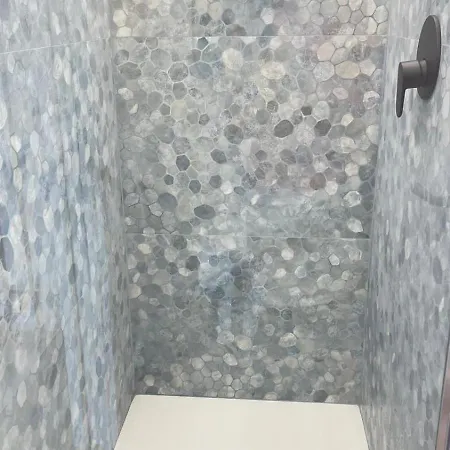 Apartment Attic Near Golf *
