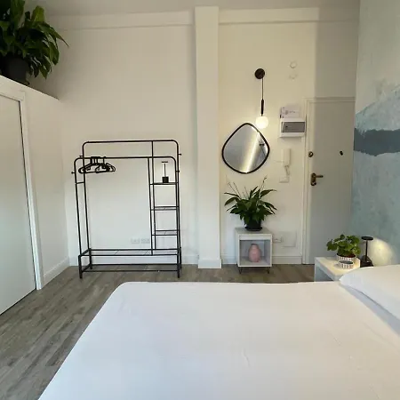 Attic Near Golf Apartment *